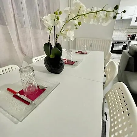 דירה Spacieux Et Moderne